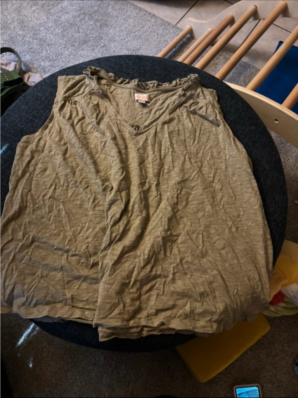 Scalloped tank top